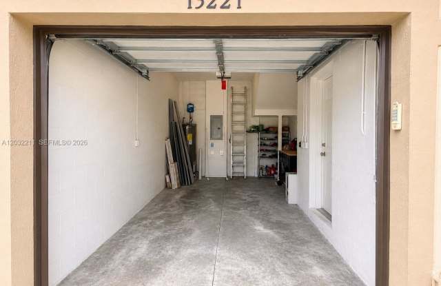 13221 Southwest 42nd Street Gallery 3