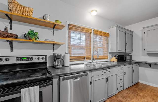 989 Union Street photos photos