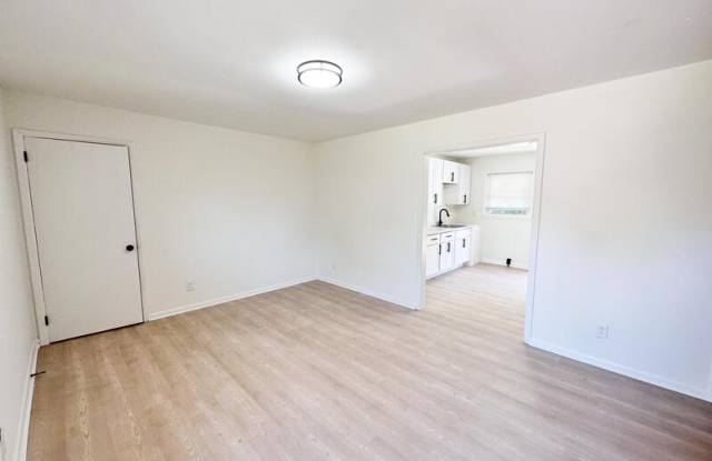 815 Dana Place - C photos photos