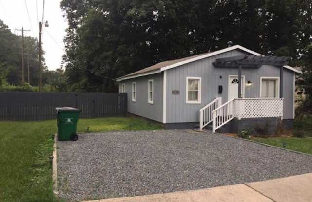 3924 Bearwood Ave - 3924 Bearwood Avenue, Charlotte, NC 28205