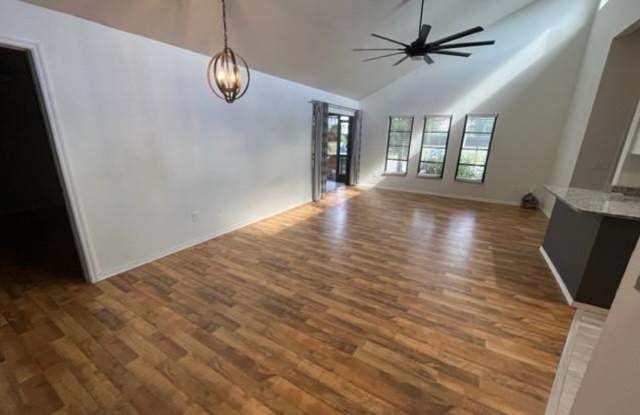 2 Bedroom Condo -Island Park - 17041 Golfside Circle, Lee County, FL 33908