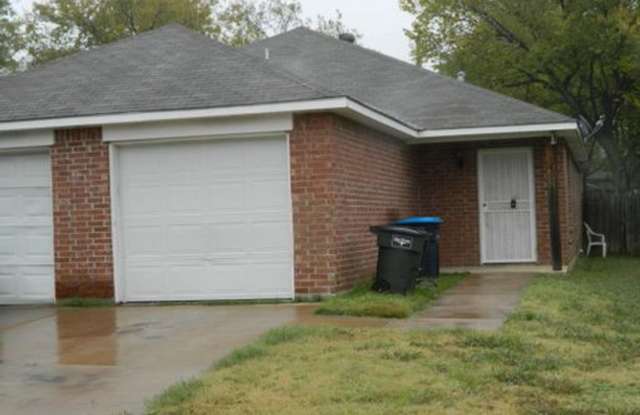 1917 Birdell St - 1917 Birdell Street, Fort Worth, TX 76105