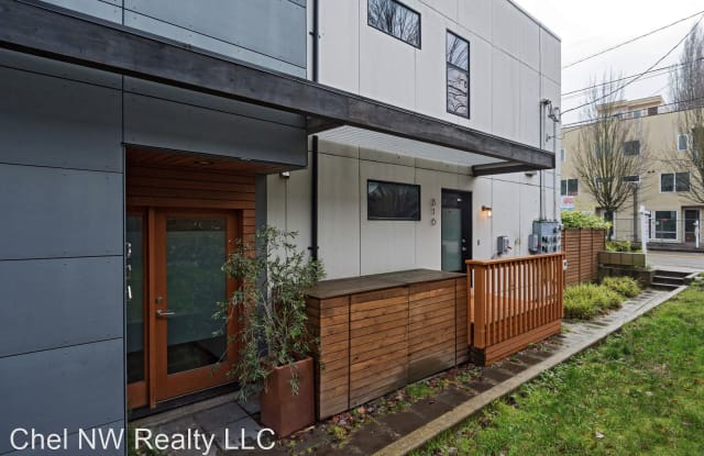 814 S Cloverdale St - 814 South Cloverdale Street, Seattle, WA 98108