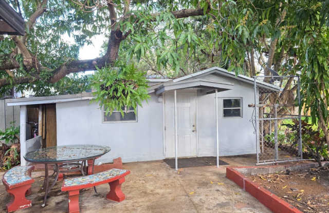 605 SW  24th Ave photos photos