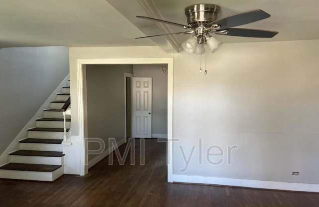 1708 S Robertson Ave Gallery 1
