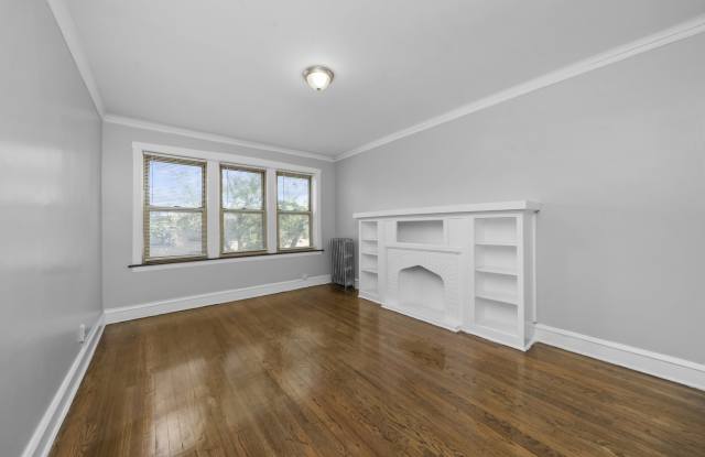 3014 W Marquette Rd - 3 Gallery 2