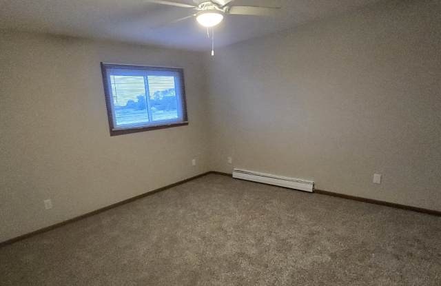 4542 Commerical Ave Gallery 4