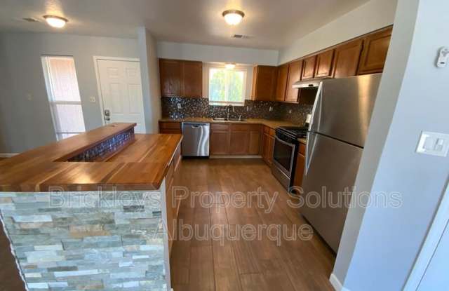 743 Uranium Dr. NE Gallery 2