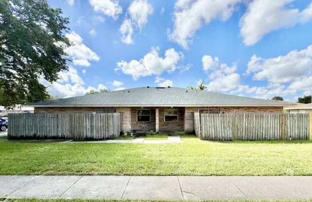 3202 Bloomingdale Villas Court -3202 Gallery 2