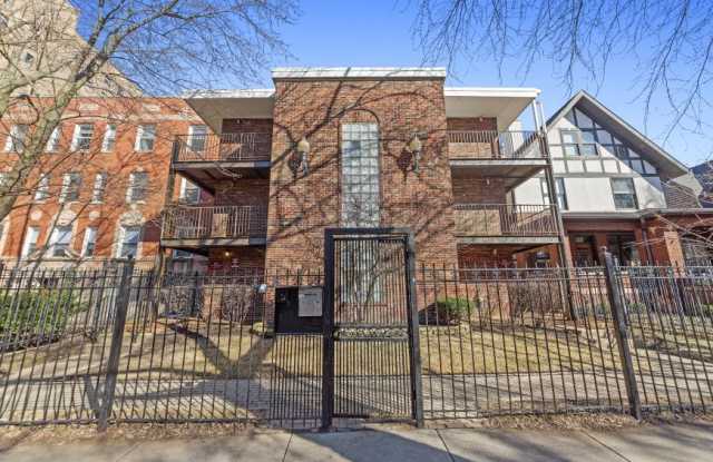 4541 N Beacon - 4541 North Beacon Street, Chicago, IL 60640