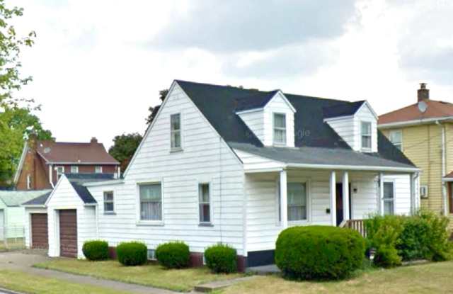 902 East Boston Avenue photos photos