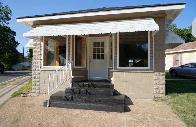Rustic Home in Heart of Martin! photos photos