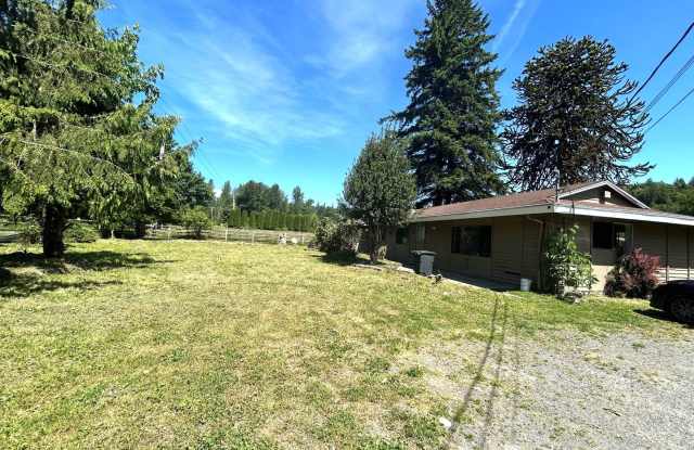 Updated 3+ bedroom 2 bath home in country setting. photos photos