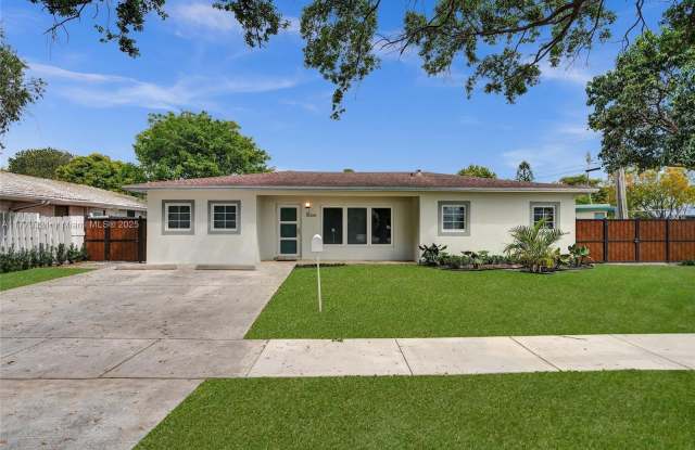 2125 Alamanda Dr photos photos