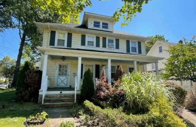 182 N Bridge St photos photos