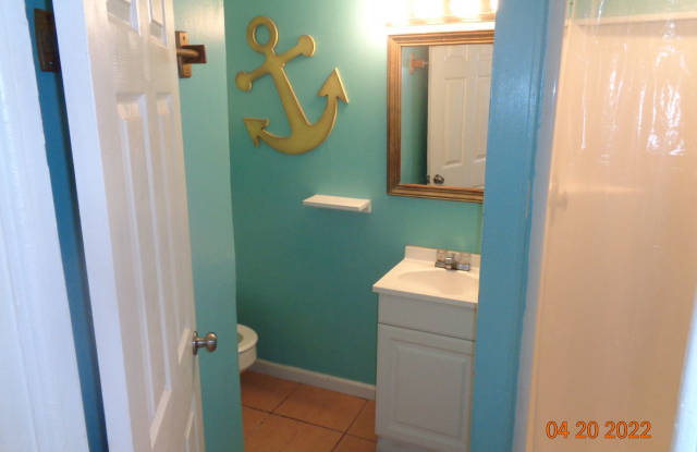 1/1 Duplex in the Stetson Park Neighborhood Gallery 4