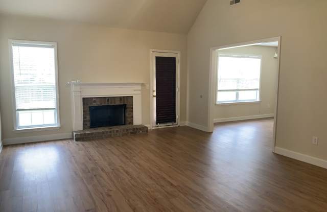 1036 Persimmon Dr Gallery 2