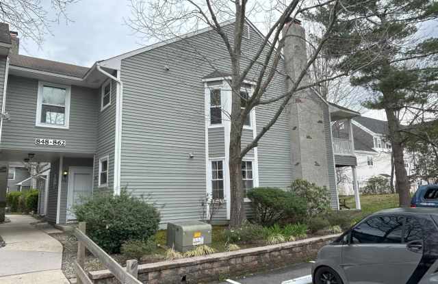 858 E Fishers Creek Road Gallery 1