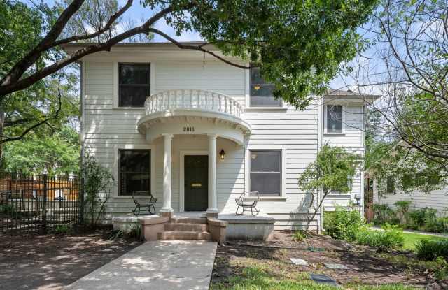 Historic and Charming 7 BR / 4.5 BA Home in Central Austin Gallery 3