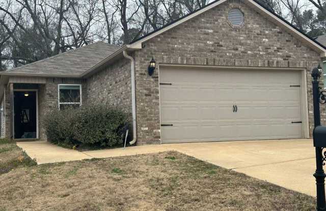 Spacious 3BR/2BA Home with Garage photos photos