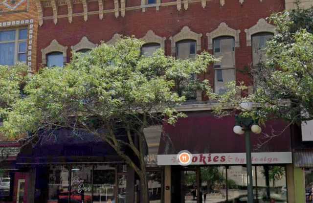 315 Main St Gallery 2
