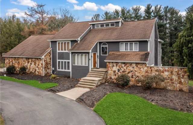 4400 Twin Oaks Drive - 4400 Twin Oaks Drive, Murrysville, PA 15668