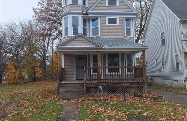 2294 East 100th Street photos photos