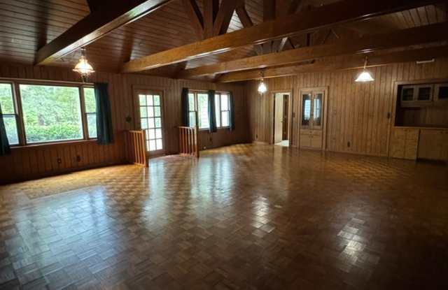 203 Blackberry Court Gallery 4