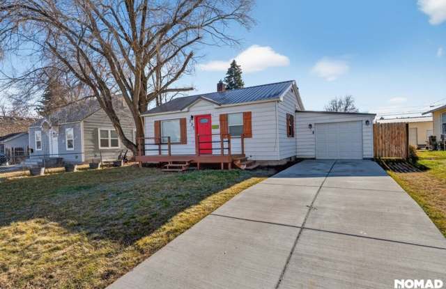 Spacious 4BR House in Idaho Falls - 137 West 18th Street, Idaho Falls, ID 83402