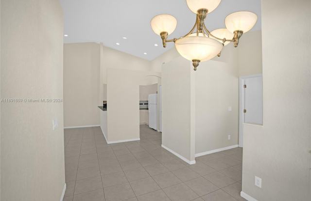 265 W Coral Trace Cir Gallery 2