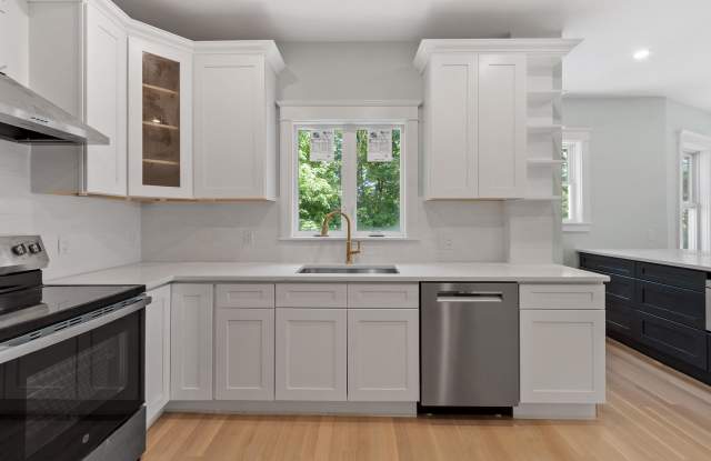 61 Warren Street - 2 photos photos