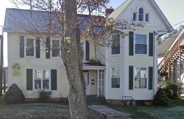 950-2 Church St, 1 Gallery 1