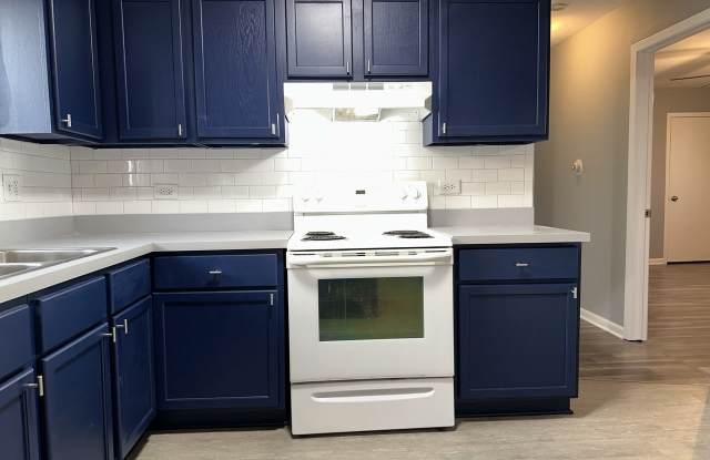 525 W Pleasant Ln - 525 West Pleasant Lane, Lombard, IL 60148