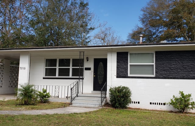 7015 Biddy Ln - 7015 Biddy Lane, Jacksonville, FL 32210