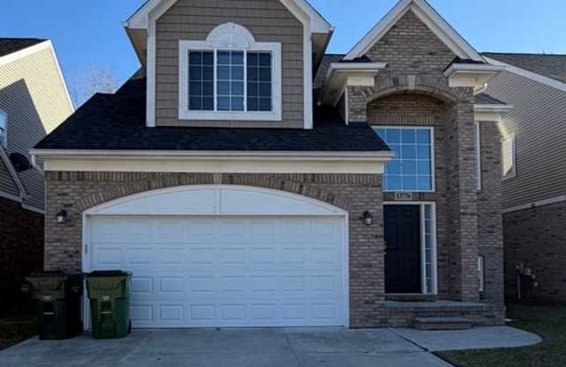 4 Bedroom 2.5 Bathroom House in Utica photos photos