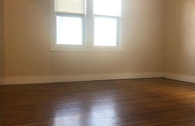 248 East First Avenue - 5 Gallery 3