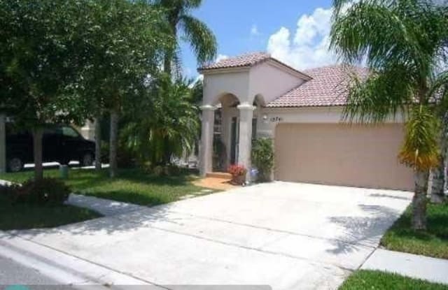 15741 NW 7 St - 15741 NW 7th St, Pembroke Pines, FL 33028