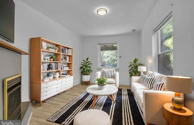 3215 WINTER Street photos photos