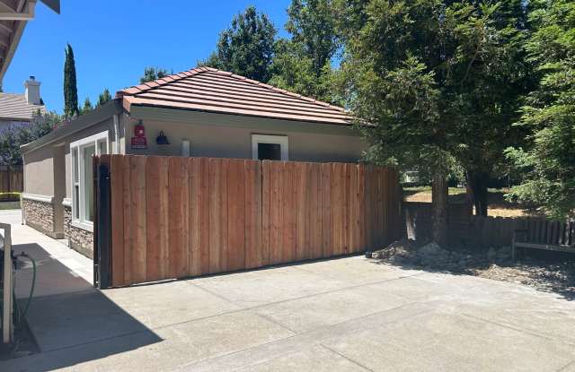 Beautiful Single Bedroom ADU in Brentwood photos photos