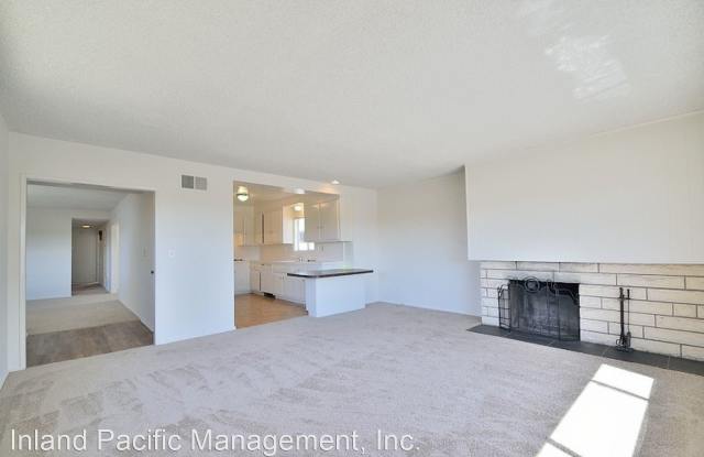 4557 W. 171st St. Gallery 3
