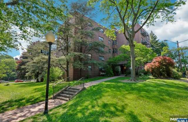 3031 Edwin Avenue photos photos