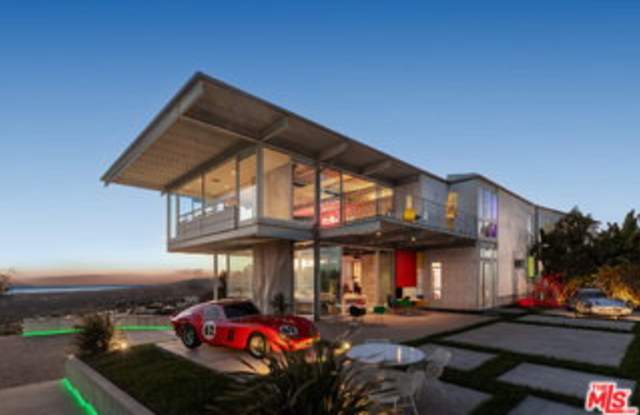 2355 Sunset Plaza Drive Gallery 1