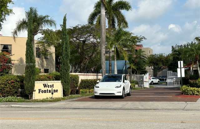 10229 NW 9th St Cir - 10229 Northwest 9th Street Circle, Fountainebleau, FL 33172