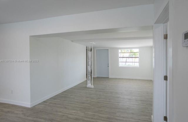 7871 Hope Street Gallery 2