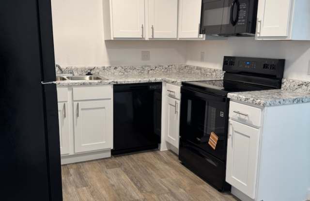 MacArthur Place photos photos