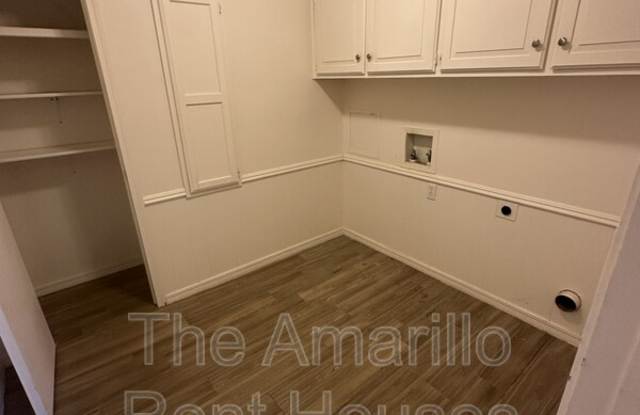 7040 Fulham Dr Gallery 3