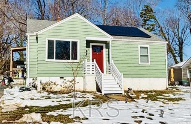 1103 Forest Hills Ave photos photos