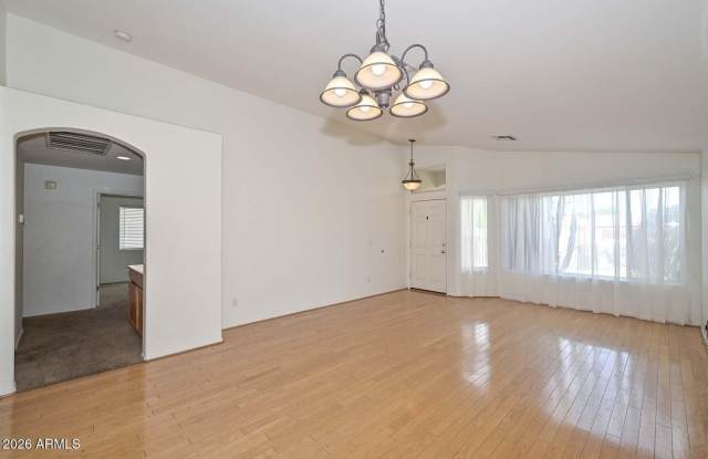 7720 W Foothill Drive Gallery 4