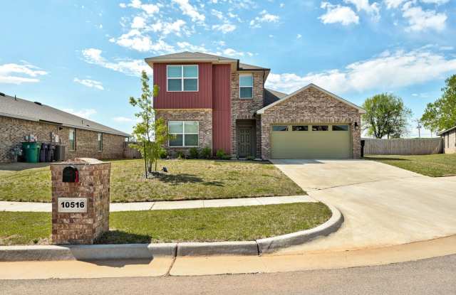 Massive 4BD/2BTH and 2 Car garage Home! Right off of 23 and Sara Road Minutes from JKP Turnpike photos photos