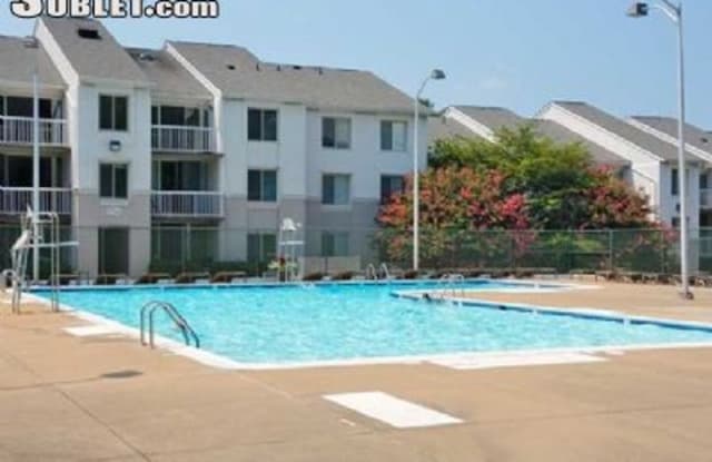 1739 Gosnell Road - 1739 Gosnell Road, Tysons Corner, VA 22182